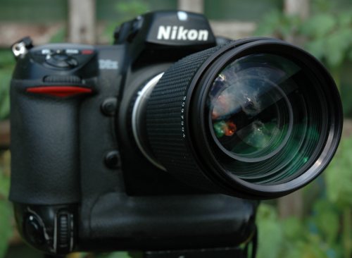 Nikon Series E 70-210mm f/4 on a Nikon D2H