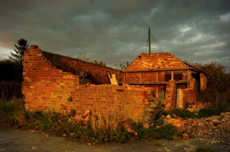 Tonight, Matthew, I'm going to be Ken Rockwell! A crumbling building shot under the warm colours of dusk.
